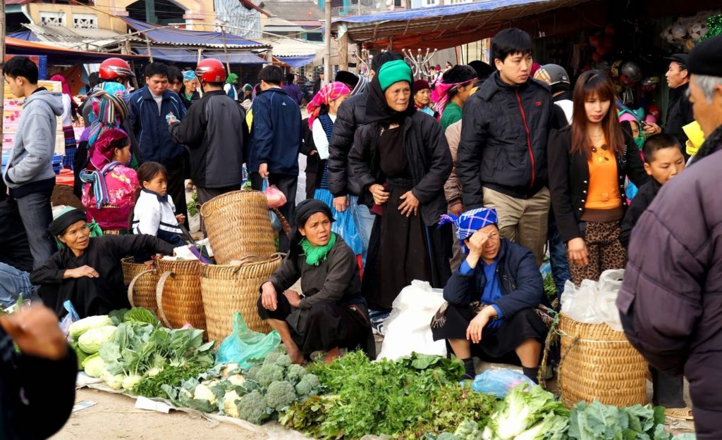 northern vietnam 16 days Bac ha market 1024x625 Off track colorful Northern Vietnam 16 Days