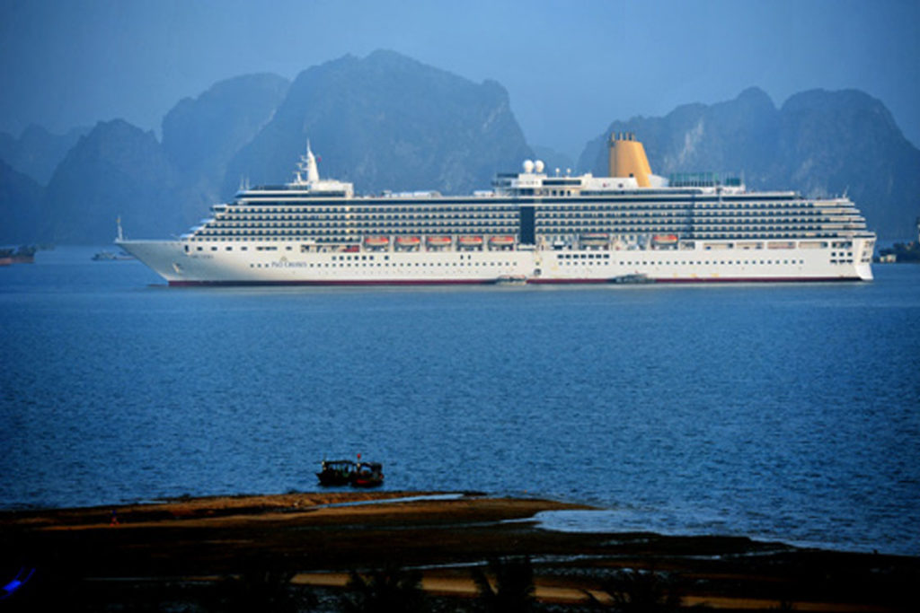 Cai Lan port International Cruise in Cai Lan Port Halong Bay 1024x683 HALONG BAY HANOI SHORE EXCURSIONS