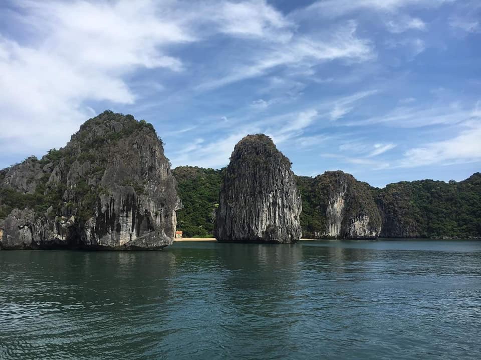 Lan Ha Bay Halong bay 2 Where to Stay in Halong Bay Vietnam