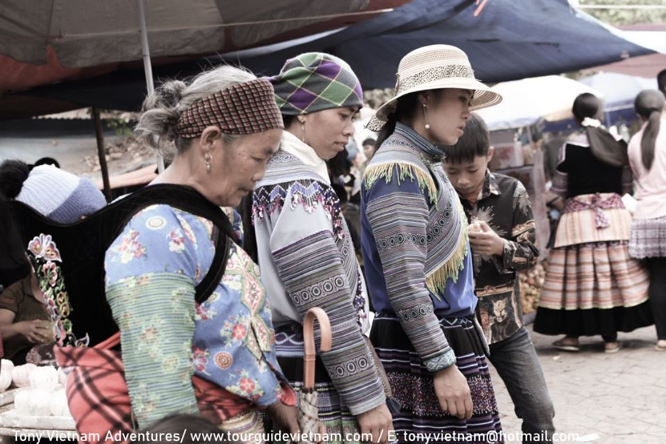 Ethnic Food, Vegetable, and Herbs Bacha5 Bac Ha Market Guide on Sunday