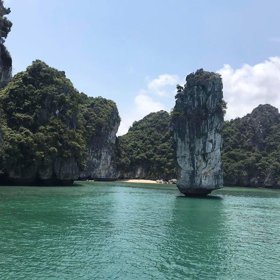 Lan ha Bay Lan ha Bay