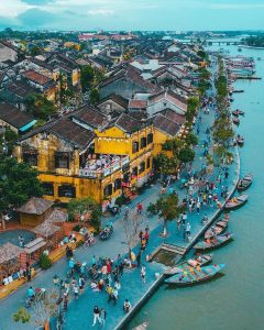 Vietnam Tours with Local Guides photo Photo 4 30 20 08 03 26 1 1 240x300 Vietnam Tours with Local Guides
