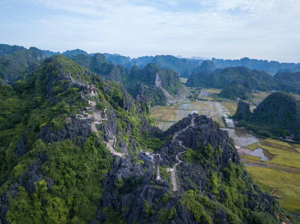 Ninh Binh tour Muacave 1024x767 Northern Vietnam Tour Package