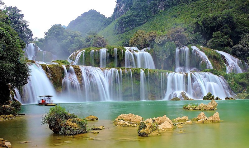 Bangioc waterfalls Thacbangioc Northern Vietnam Tour Package
