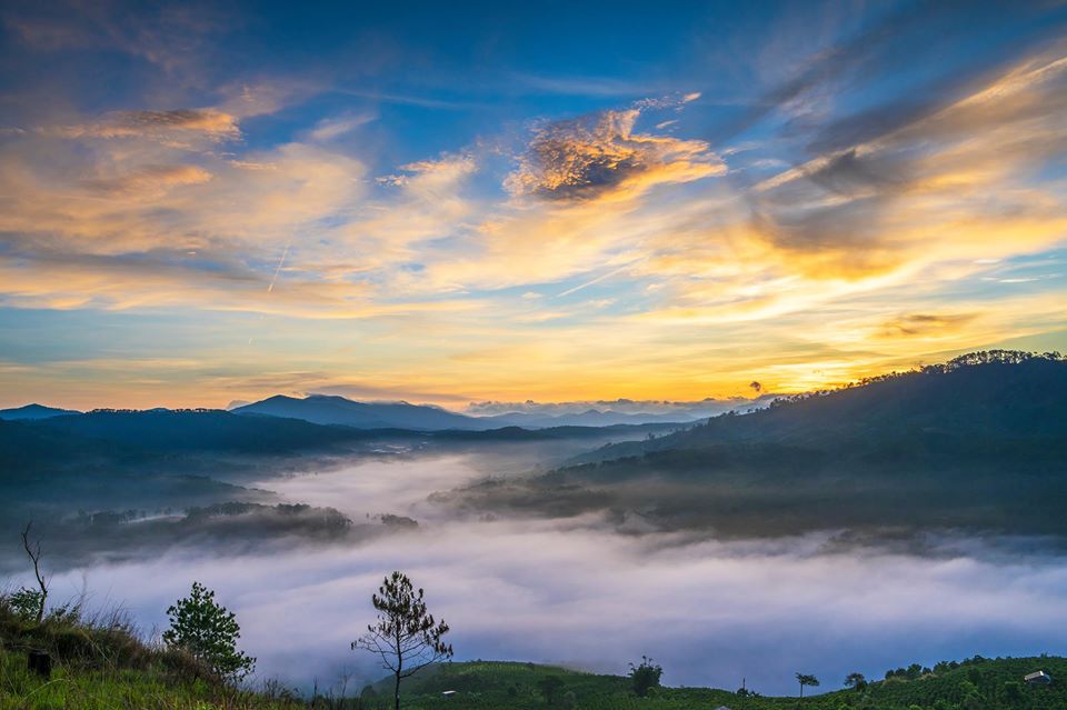 Sapa touch the cloud Lehuy326 Sapa Tours from Hanoi Guide
