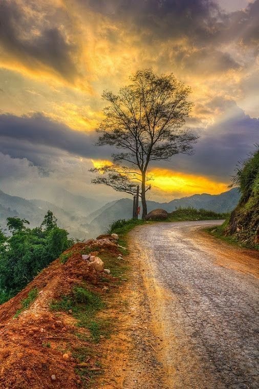 Off track colorful Northern Vietnam - 16 Days Northern vietnam rooad Off track colorful Northern Vietnam 16 Days